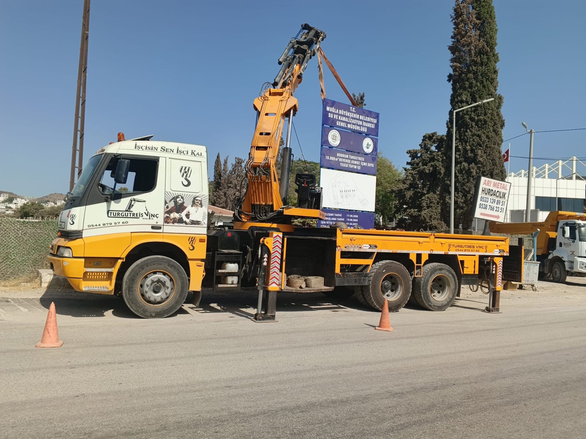 Muğla Büyükşehir Belediyesi Şantiye Tabelası Montajı