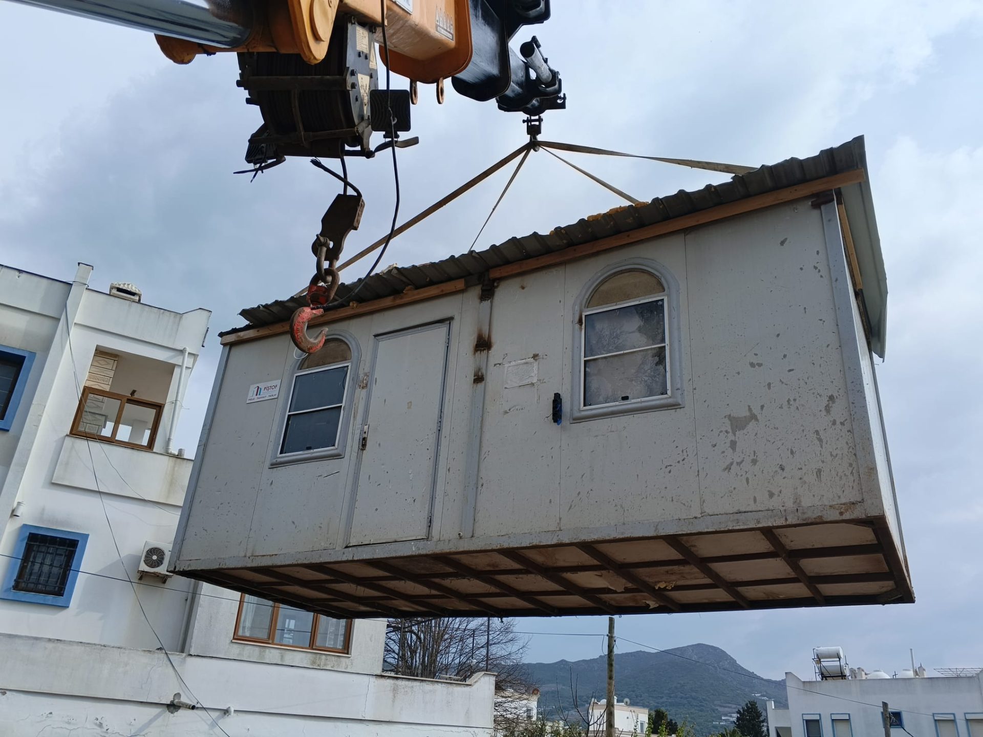 Prefabrik Yapının Vinç ile Taşınması
